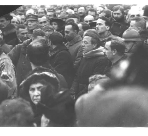 Symon Petliura, Volodymyr Vynnychenko (in the center) on St. Sophia Square on the occasion of the proclamation of the Unification Act of the Western Ukrainian National Republic and the Ukrainian National Republic